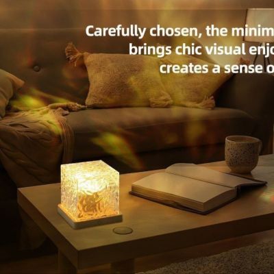 اباجوره الضوء بروجيتور تحت الماء* يعطيك جو حلو جدًا في الغرفة، مع 16 ضوء مختلفين! 