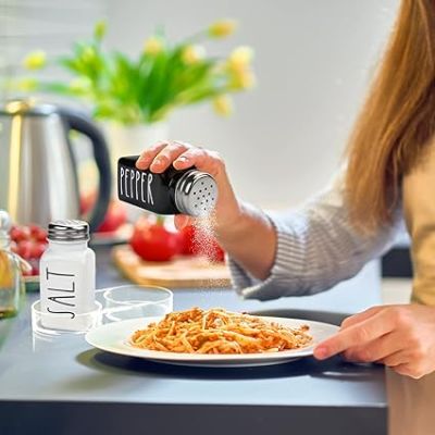 مجموعة هزازات الملح والفلفل من FHzytg، حجم محمول مكون من قطعتين، مجموعة مطحنة الملح والفلفل، تتبيل مثل أواني الملح والفلفل والسكر أو للمطبخ أو الشواء أو التخييم أو المطعم أو طاولة الطعام Dollars for imporT كود B09MVV7CMX