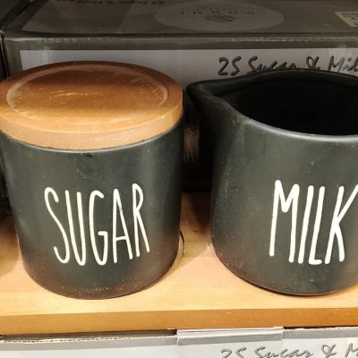 وعاء سكر من الفخار وإبريق حليب من مجموعة فيلا ديستي هوم تيفولي أوربان كيتشن Dollars for impor B0BBWGNTNF