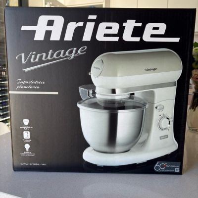 خلاط الطعام Ariete Vintage هو جهاز مطبخ قوي ومتعدد الاستخدامات