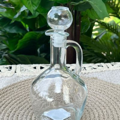 زِيزانة زجاج بغطاء محكم الغلق